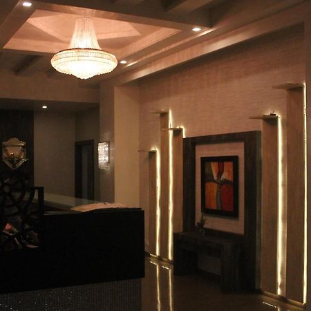 Nimantran Hotell Navi Mumbai Eksteriør bilde