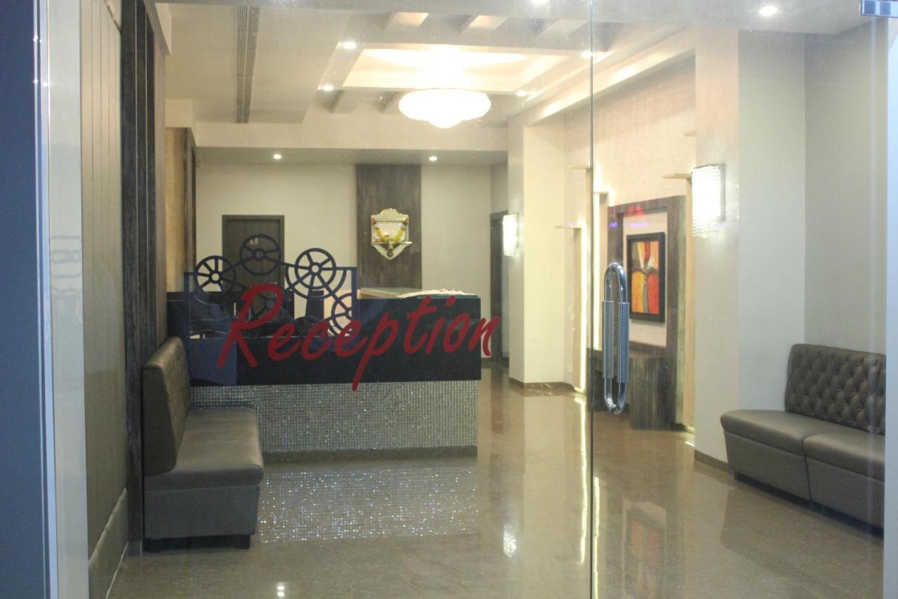 Nimantran Hotell Navi Mumbai Eksteriør bilde