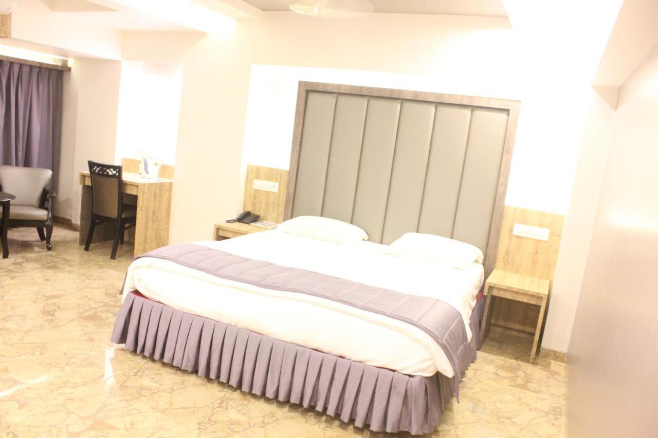 Nimantran Hotell Navi Mumbai Eksteriør bilde