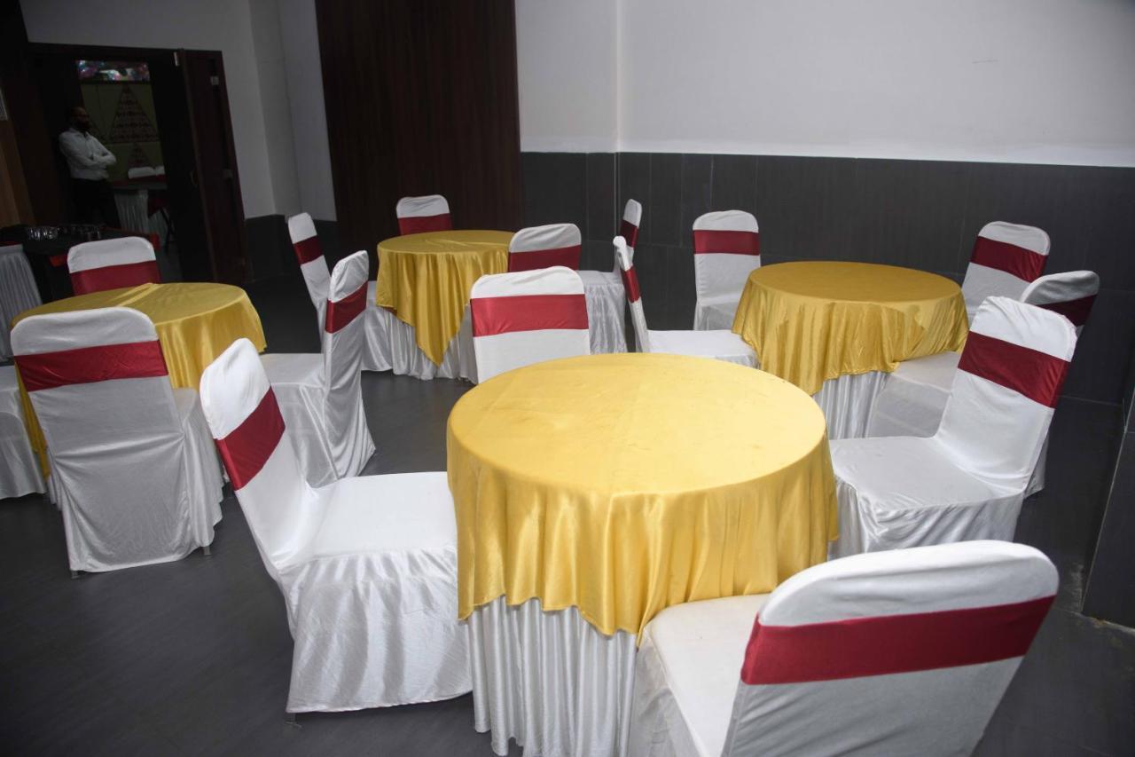 Nimantran Hotell Navi Mumbai Eksteriør bilde