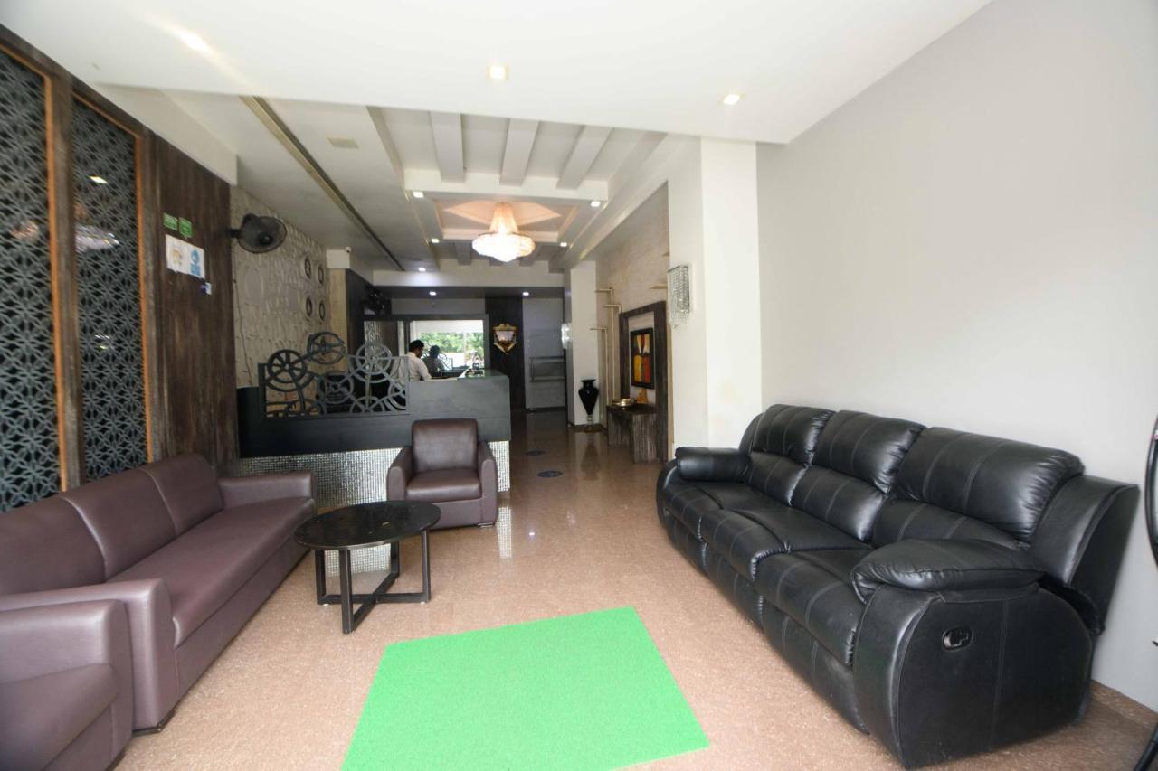 Nimantran Hotell Navi Mumbai Eksteriør bilde