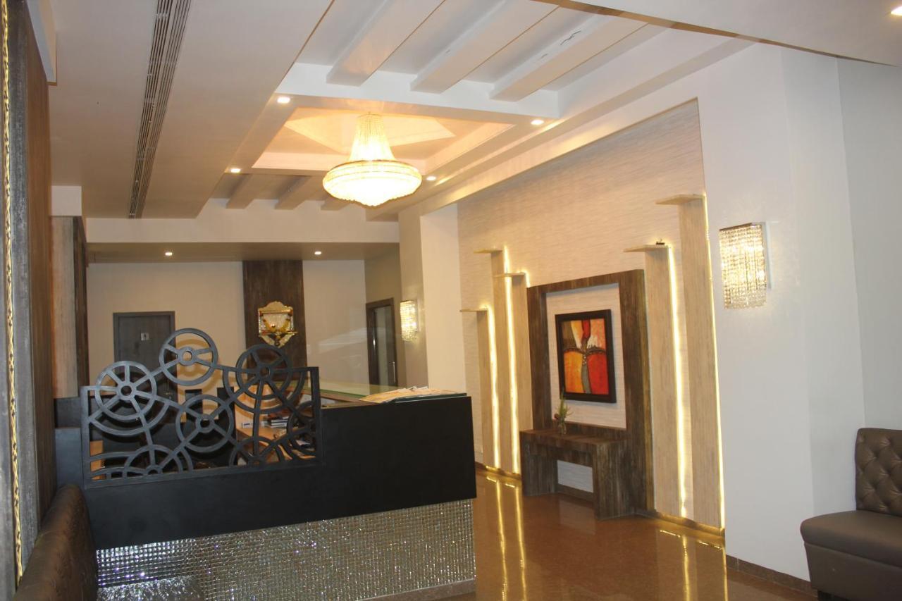 Nimantran Hotell Navi Mumbai Eksteriør bilde