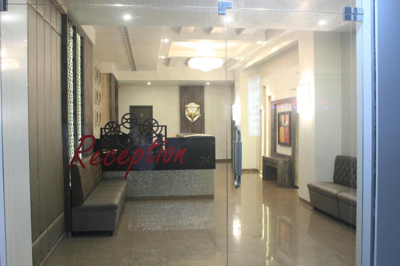 Nimantran Hotell Navi Mumbai Eksteriør bilde