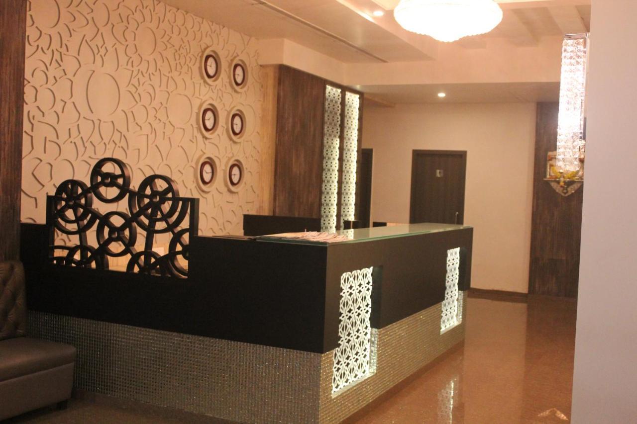 Nimantran Hotell Navi Mumbai Eksteriør bilde