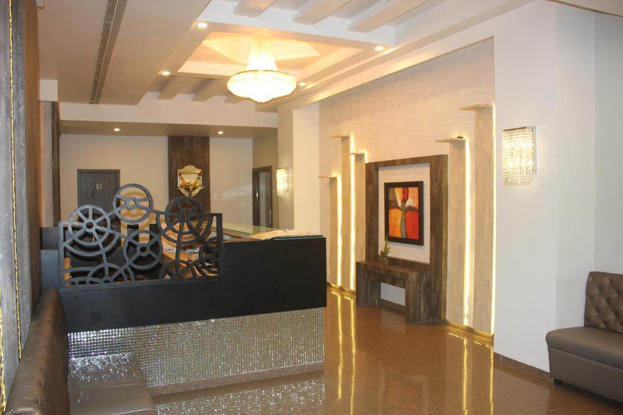 Nimantran Hotell Navi Mumbai Eksteriør bilde