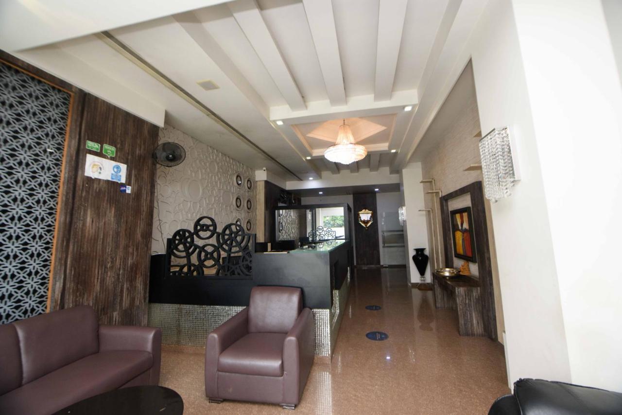 Nimantran Hotell Navi Mumbai Eksteriør bilde