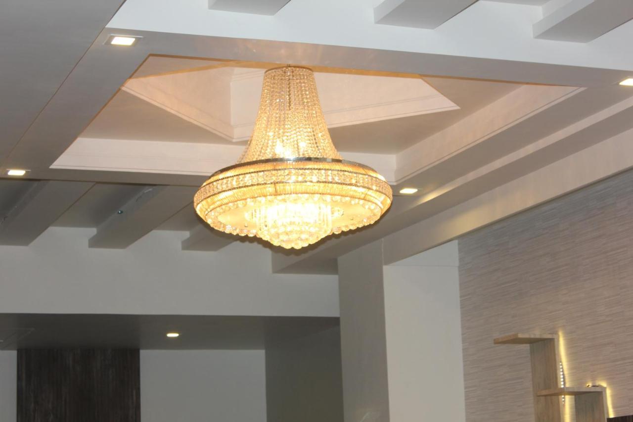 Nimantran Hotell Navi Mumbai Eksteriør bilde