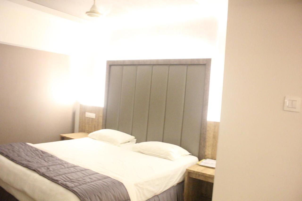 Nimantran Hotell Navi Mumbai Eksteriør bilde