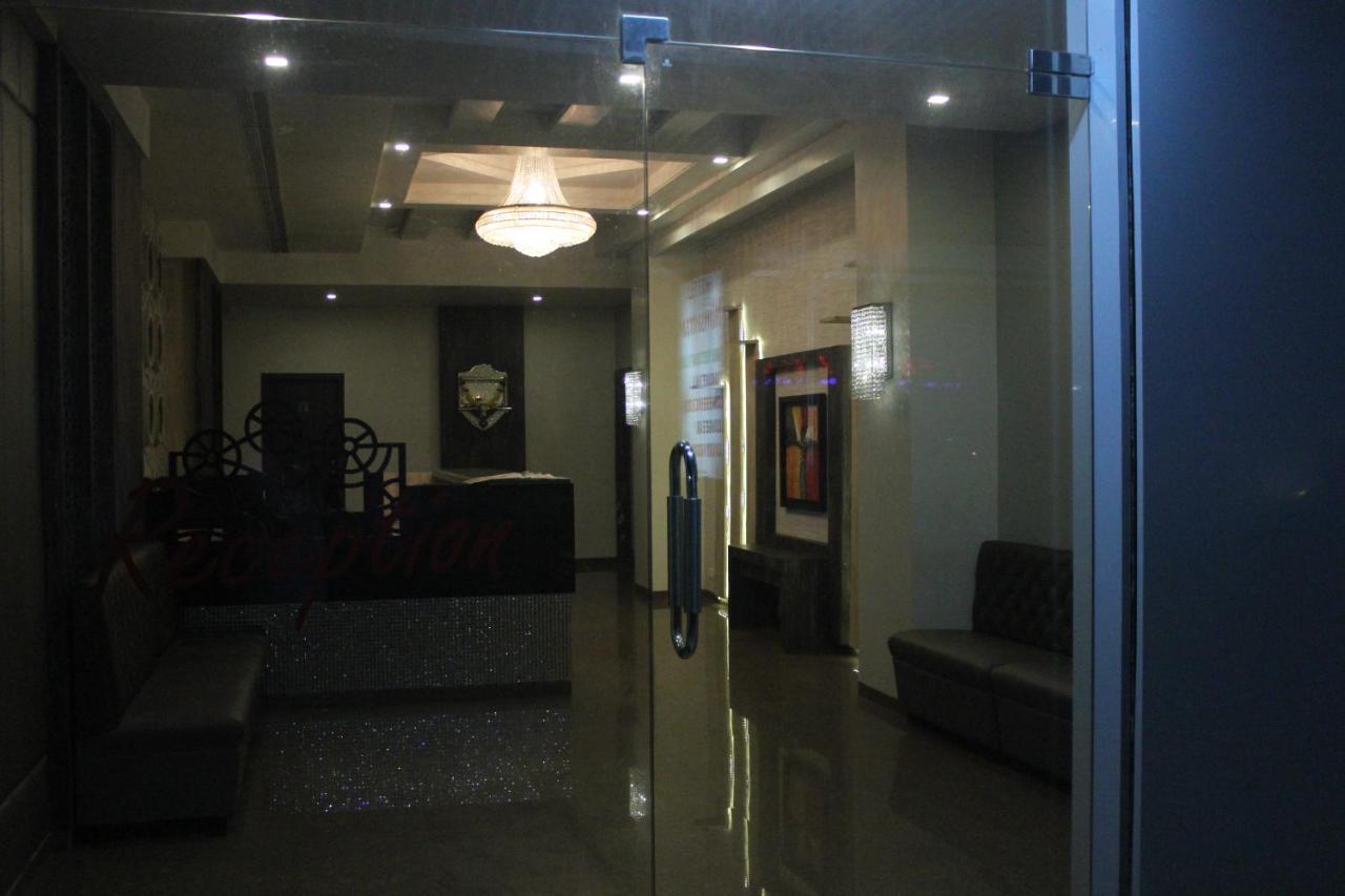 Nimantran Hotell Navi Mumbai Eksteriør bilde