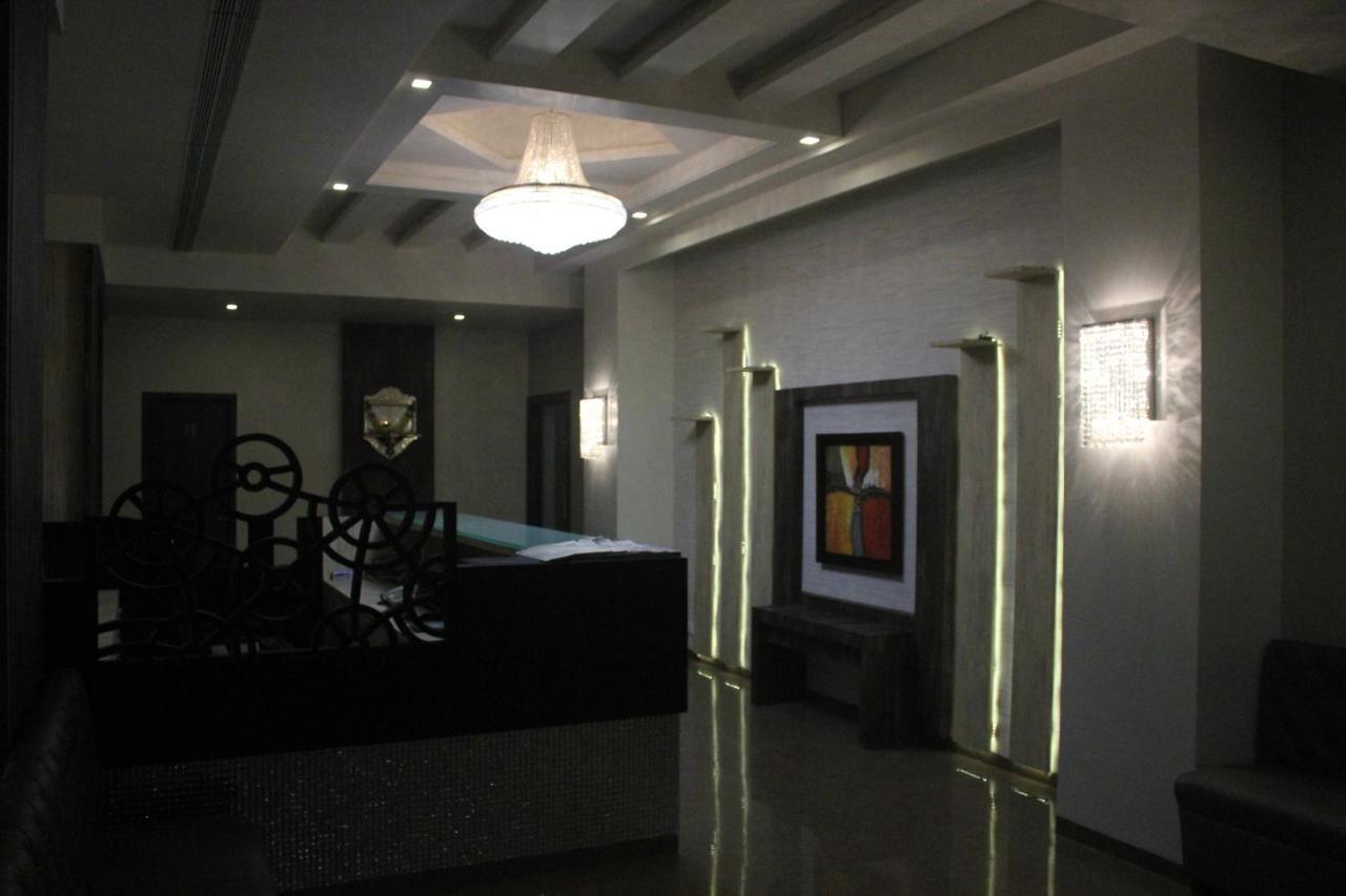 Nimantran Hotell Navi Mumbai Eksteriør bilde