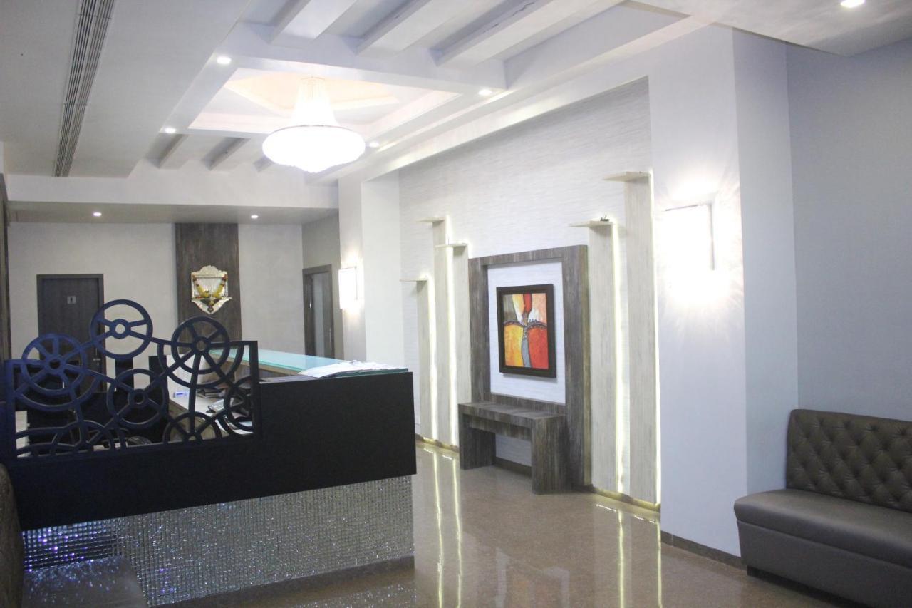 Nimantran Hotell Navi Mumbai Eksteriør bilde