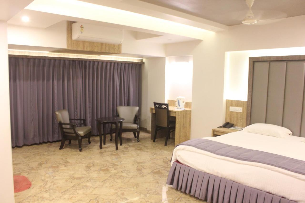 Nimantran Hotell Navi Mumbai Eksteriør bilde